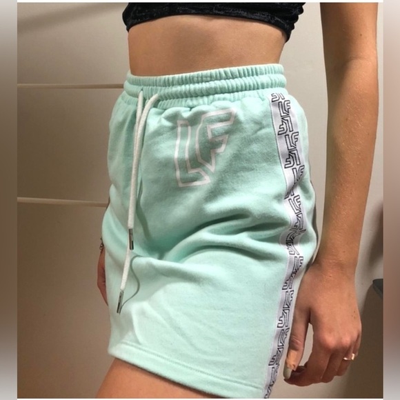 LF Dresses & Skirts - LF MINT SKIRT new with tags XS